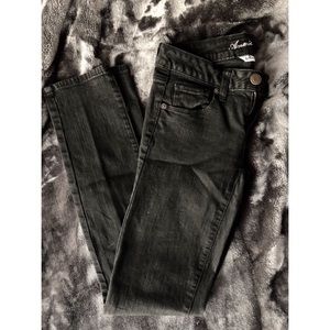 AE Black Wash Skinny Jeans